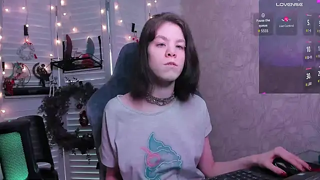 aestheticbeing online show from February 2026 12:04:01 PM