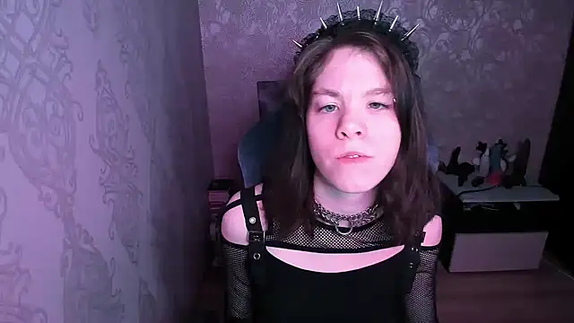 Snapshot of aestheticbeing chatting on May 2026 12:04:02 PM aestheticbeing online show from May 2026 12:04:02 PM