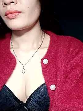 Hinna x online show from December 2025 02:02:02 PM