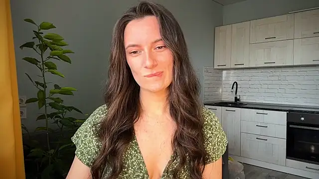 Snapshot of Luna_Raee chatting on September 2025 07:01:02 AM Luna Raee online show from September 2025 07:01:02 AM