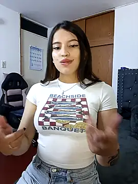 Snapshot of asumi_18 chatting on February 2026 06:17:02 PM asumi 18 online show from February 2026 06:17:02 PM