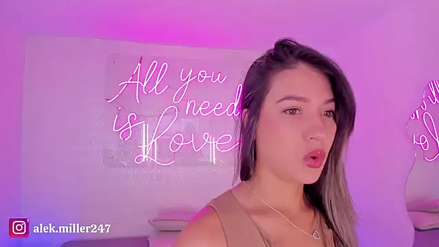 aleksandramiller  online show from April 2026 01:16:02 PM