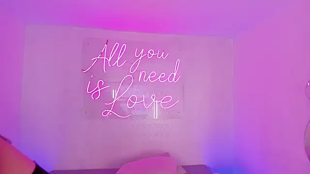 aleksandramiller  online show from May 2026 01:08:02 PM
