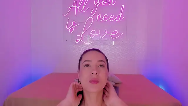 aleksandramiller  online show from May 2026 01:26:01 PM