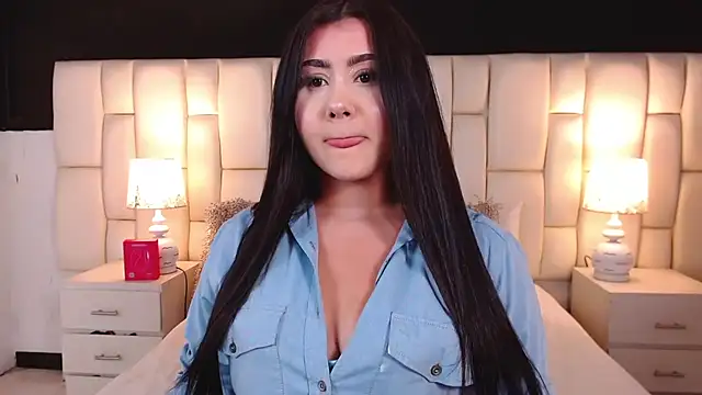 Snapshot of ValuFooster chatting on October 2025 04:14:02 PM ValuFooster online show from October 2025 04:14:02 PM