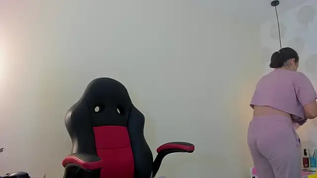 Snapshot of GIANAMILLER6 chatting on September 2025 12:16:01 PM GIANAMILLER6 online show from September 2025 12:16:01 PM