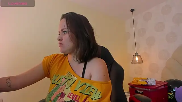 Snapshot of GIANAMILLER6 chatting on October 2025 12:15:01 PM GIANAMILLER6 online show from October 2025 12:15:01 PM