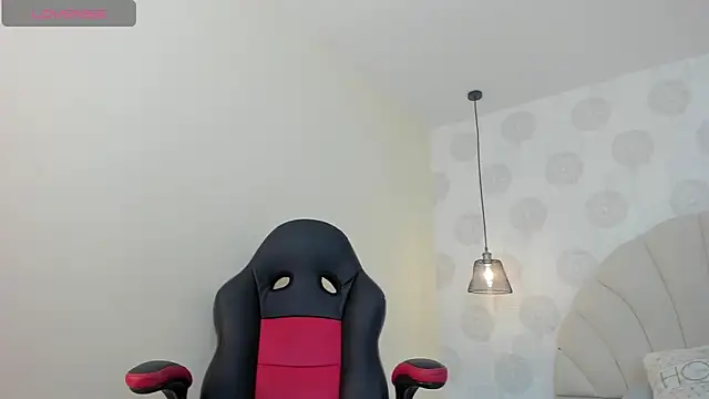 Snapshot of GIANAMILLER6 chatting on October 2025 12:17:02 PM GIANAMILLER6 online show from October 2025 12:17:02 PM