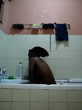 Snapshot of Kateera1 chatting on October 2025 06:37:01 PM Kateera1 online show from October 2025 06:37:01 PM