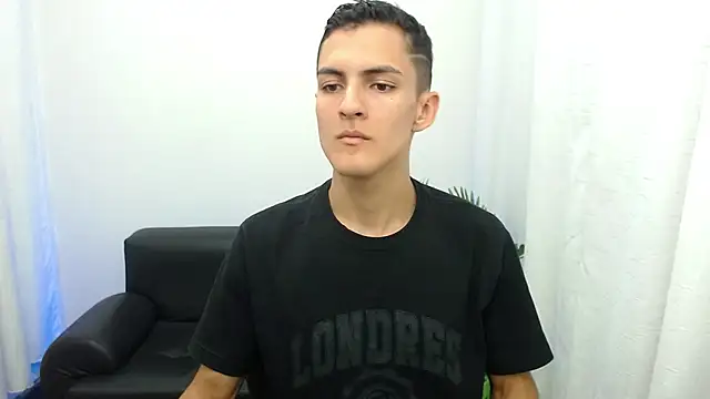 Matiius18 online show from October 2025 01:47:02 PM