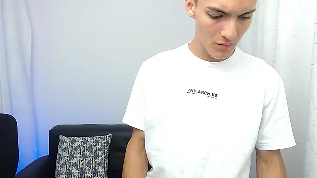 Matiius18 online show from November 2025 02:05:02 PM