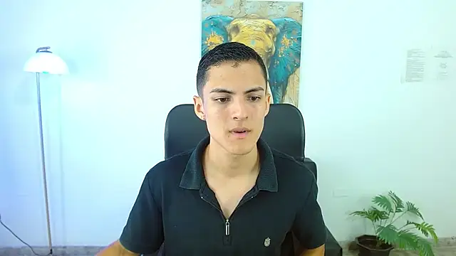 Snapshot of Matiius18 chatting on April 2026 01:39:01 PM Matiius18 online show from April 2026 01:39:01 PM