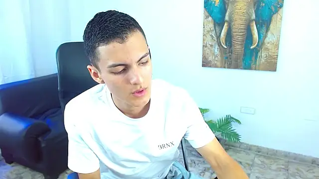 Snapshot of Matiius18 chatting on April 2026 03:38:02 PM Matiius18 online show from April 2026 03:38:02 PM