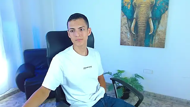 Snapshot of Matiius18 chatting on May 2026 03:19:02 PM Matiius18 online show from May 2026 03:19:02 PM