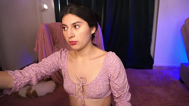 Snapshot of Auralea chatting on September 2025 03:28:01 AM Auralea online show from September 2025 03:28:01 AM