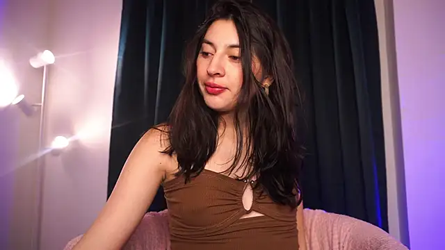 Snapshot of Auralea chatting on October 2025 03:10:01 AM Auralea online show from October 2025 03:10:01 AM