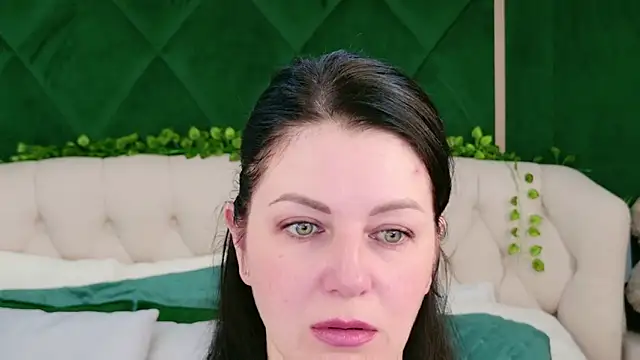 Nina Stane online show from October 2025 05:29:01 AM