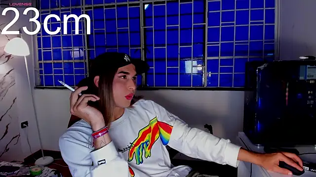 Snapshot of angelgoald1 chatting on September 2025 10:53:01 PM angelgoald1 online show from September 2025 10:53:01 PM