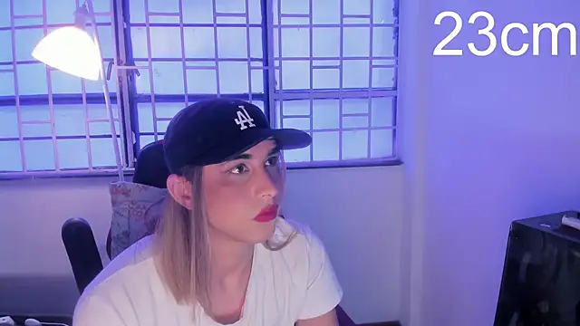 Snapshot of angelgoald1 chatting on September 2025 06:19:02 PM angelgoald1 online show from September 2025 06:19:02 PM