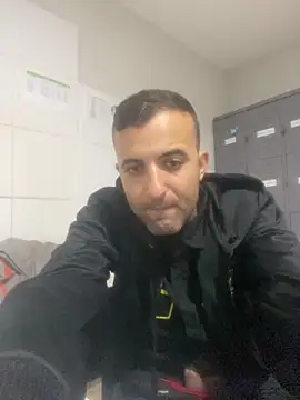 Snapshot of Junior17cm_1993 chatting on February 2026 03:18:01 AM Junior17cm 1993 online show from February 2026 03:18:01 AM