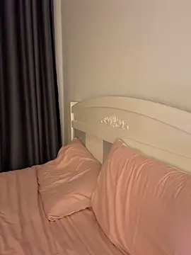 Ella-A9 online show from September 2025 05:13:02 PM