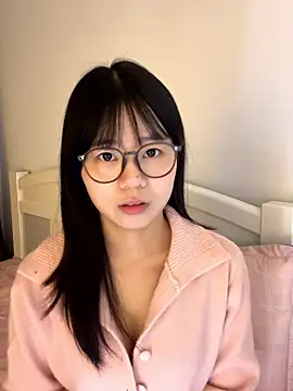 Ella-A9 online show from October 2025 02:17:02 PM