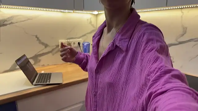 daniellia  online show from December 2025 09:05:01 AM