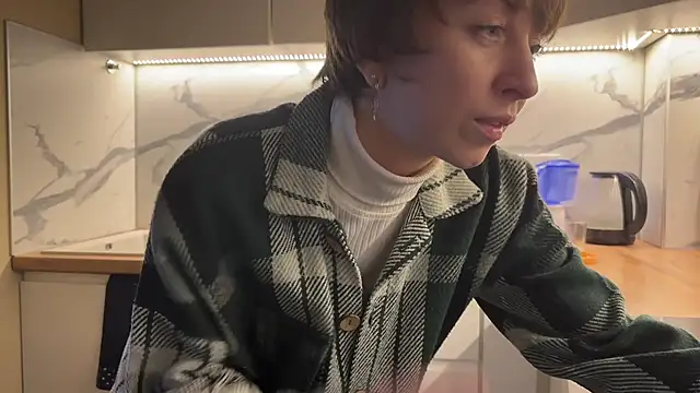 daniellia  online show from April 2026 02:15:01 PM