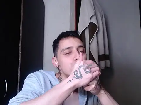 Snapshot of xalejo_max chatting on November 2025 05:57:01 PM xalejo max online show from November 2025 05:57:01 PM