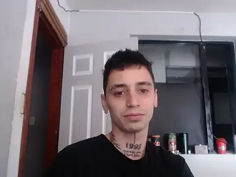 Snapshot of xalejo_max chatting on November 2025 07:02:02 PM xalejo max online show from November 2025 07:02:02 PM