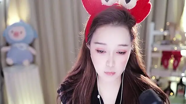 Snapshot of l2day_ chatting on October 2025 03:06:02 AM l2day online show from October 2025 03:06:02 AM