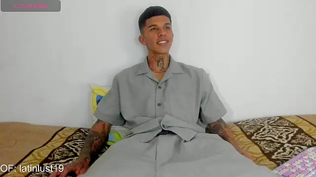 Savajelust online show from April 2026 05:17:01 PM