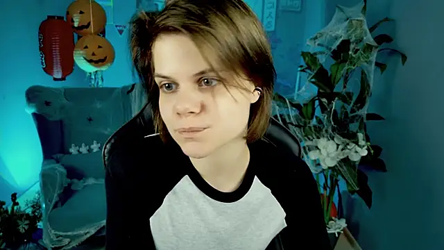 EllieMurler online show from November 2025 09:22:02 AM