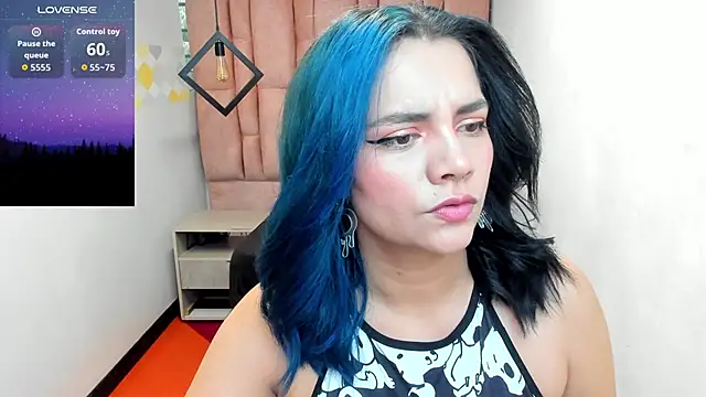 Kiara Cruz   online show from October 2025 08:06:02 PM