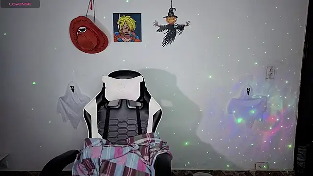 Melody Gho online show from October 2025 01:33:02 PM