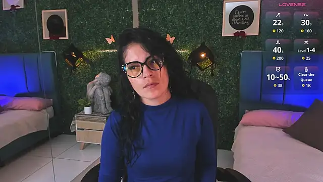 Linagh  online show from November 2025 12:06:01 PM