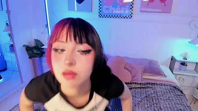 Zoe Lynch  online show from July 2026 12:12:02 PM