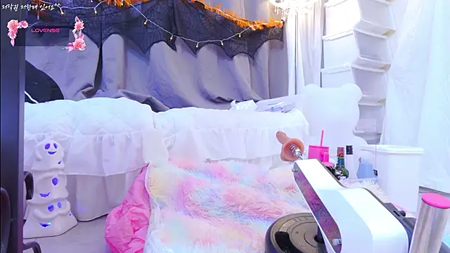 Snapshot of Cupid_33333 chatting on October 2025 10:41:01 AM Cupid 33333 online show from October 2025 10:41:01 AM