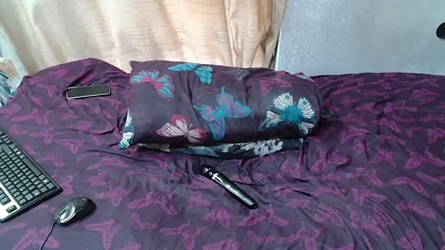 Snapshot of curvydarckcohocolate chatting on February 2026 05:41:01 AM curvydarckcohocolate online show from February 2026 05:41:01 AM