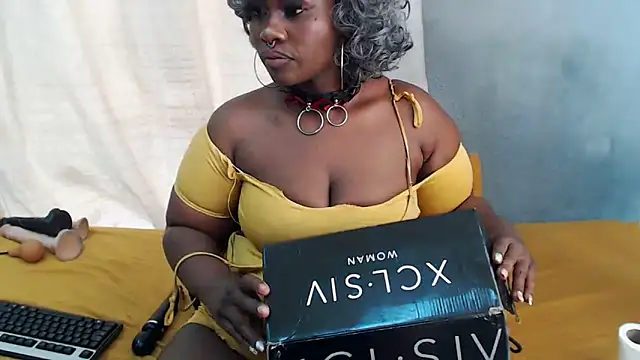 curvydarckcohocolate online show from May 2026 12:10:01 PM