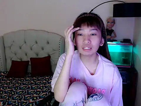 Snapshot of ShantalFoxxy_ chatting on February 2026 01:14:01 PM ShantalFoxxy online show from February 2026 01:14:01 PM