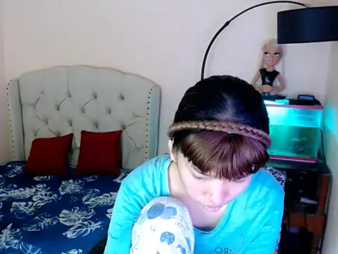 Snapshot of ShantalFoxxy_ chatting on February 2026 02:40:02 AM ShantalFoxxy online show from February 2026 02:40:02 AM