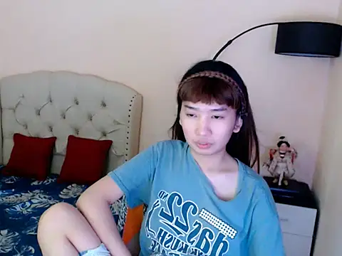 Snapshot of ShantalFoxxy_ chatting on May 2026 06:41:02 AM ShantalFoxxy online show from May 2026 06:41:02 AM