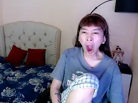 Snapshot of ShantalFoxxy_ chatting on May 2026 02:02:02 PM ShantalFoxxy online show from May 2026 02:02:02 PM
