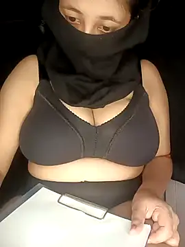 Snapshot of Charu1999 chatting on February 2026 06:15:02 PM Charu1999 online show from February 2026 06:15:02 PM