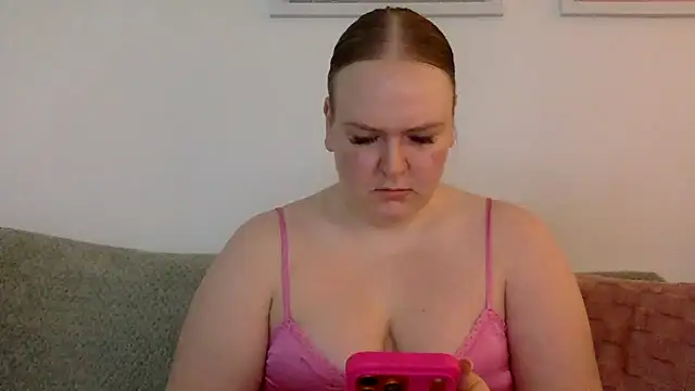 gracelovesxx online show from April 2026 08:28:02 AM