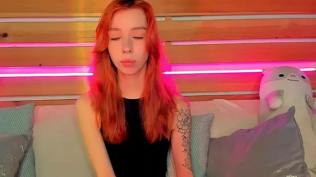 Lori Williams online show from October 2025 01:03:02 AM