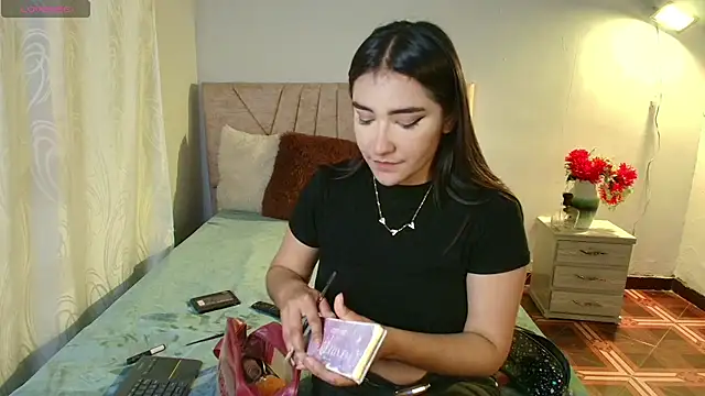 Snapshot of sweet_artemiis chatting on May 2026 12:06:02 AM sweet artemiis online show from May 2026 12:06:02 AM