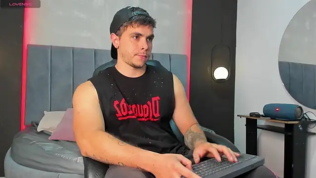 Liam walk  online show from September 2025 12:11:01 AM