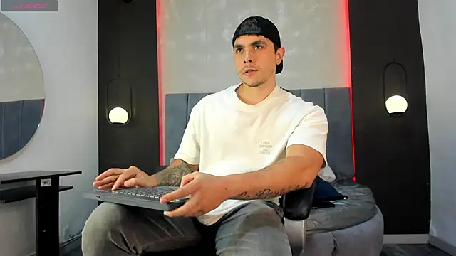 Liam walk  online show from September 2025 10:02:01 PM